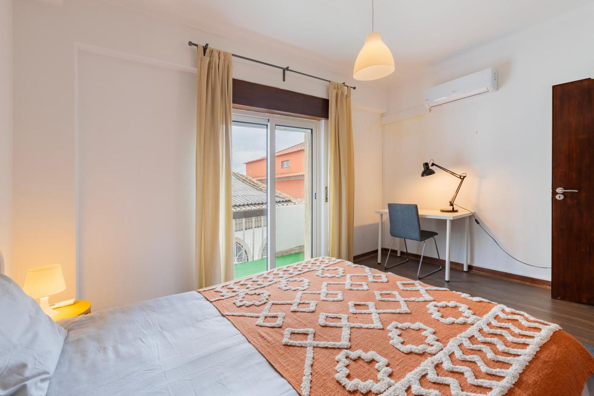 Cosy Remodeled Apartment In The City Center Fundão Eksteriør billede