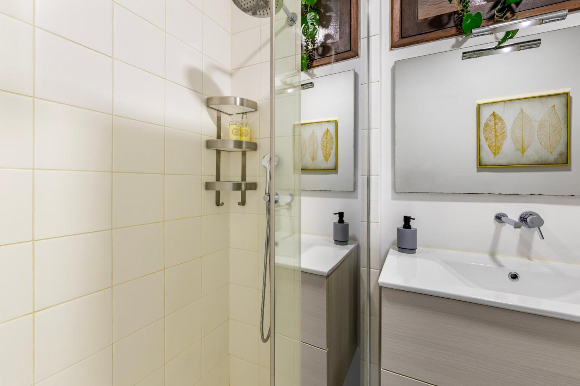 Cosy Remodeled Apartment In The City Center Fundão Eksteriør billede